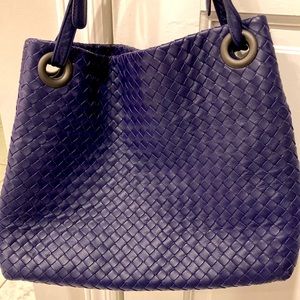 Bottega Veneta Napa Tote Bag in raisin